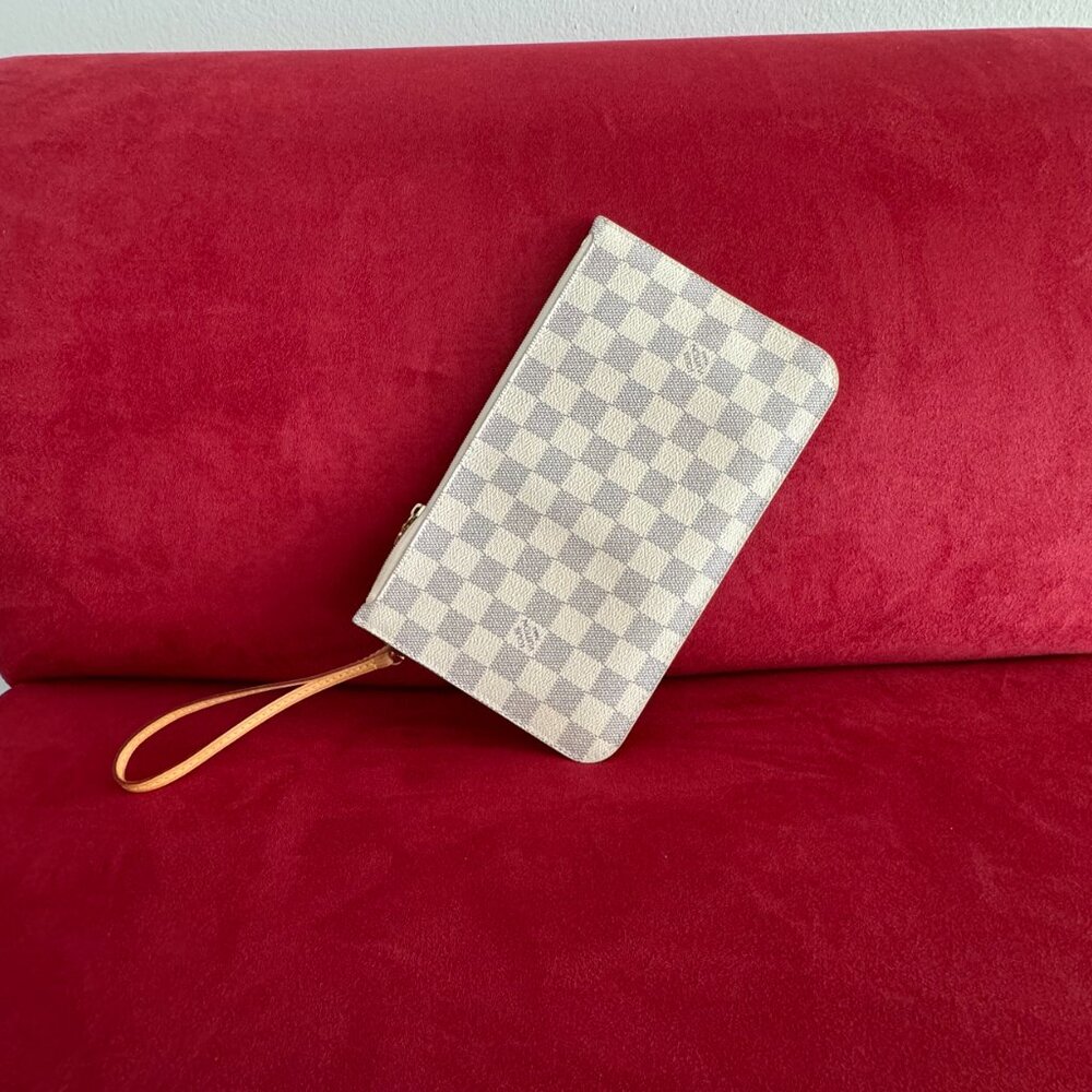 Louis Vuitton Neutrals Coated Canvas Clutch Women - Picture 7 of 12